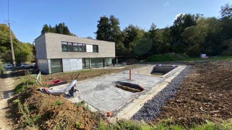 Piscine en stepoc à Tihange